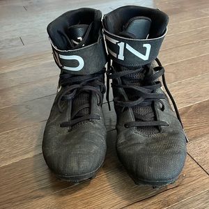 Size 6 Under Armour Football Cleats